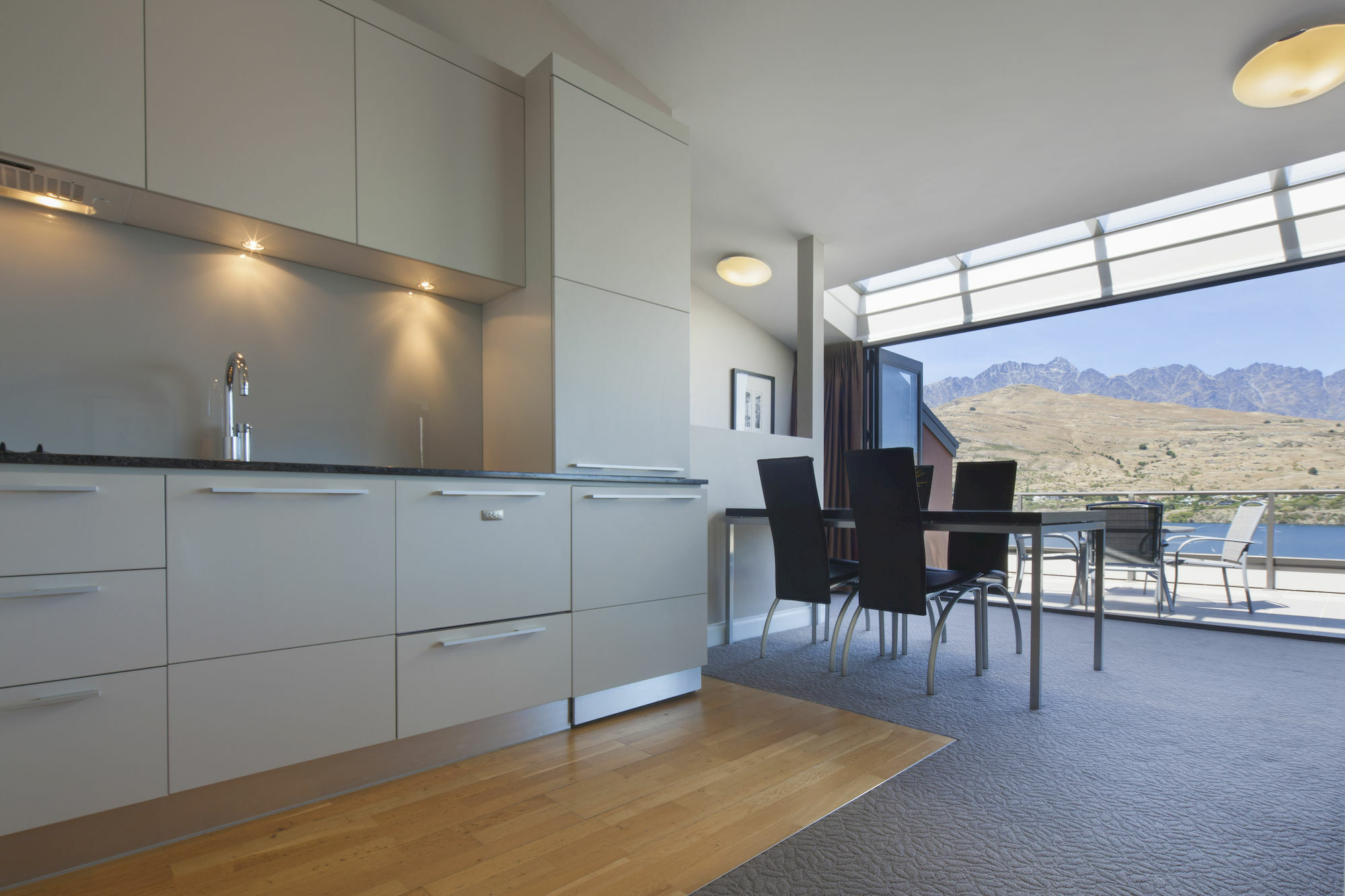 Luxury Lake Suites Queenstown Extérieur photo